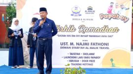 Kepala SMPN 2 Garut Darsono. S.Pd, M.Pd saat memberikan sambutan dalam kegiatan Tarhib Ramadhan dengan tema 