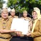 Pelaksanaan Apel Gabungan yang dilaksanakan di Lapangan Sekretariat Daerah (Setda) Kabupaten Garut, Jalan Pembangunan, Kecamatan Tarogong Kidul, Kabupaten Garut, Senin (03/04/2023). (Foto : M. Azi Zulhakim, Deni Seftian