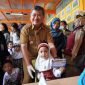 Bupati Garut, Rudy Gunawan membuka secara resmi Kick Off Pelaksanaan Sub Pekan Imunisasi Nasional (PIN) Polio di Kabupaten Garut yang dilaksanakan di Garut Islamic Prima Insani School, Jalan Raya Ciledug, Kecamatan Garut Kota, Kabupaten Garut, Senin (3/4/2023).