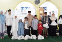 Ketua BAZNAS Kabupaten Garut, Abdullah Effendi, saat diwawancarai usai pelaksanaan tarawih keliling (tarling) di Masjid Agung Wanaraja, Kecamatan Wanaraja, Kabupaten Garut, Rabu malam (6/4/2023). (Foto: M Azi Zulhakim/ Diskominfo Garut)