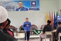 Anggota Komisi V DPRD Provinsi Jawa Barat Fraksi Partai Amanat Nasional (PAN) DPRD Jawa Barat, Daerah Pemilihan Jabar 14 Kabupaten Garut, H. Enjang Tedi M.Sos saat ditemui di di Aula STAIDA Muhammadiyah Garut pada Selasa (4/4/2023).
