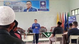 Anggota Komisi V DPRD Provinsi Jawa Barat Fraksi Partai Amanat Nasional (PAN) DPRD Jawa Barat, Daerah Pemilihan Jabar 14 Kabupaten Garut, H. Enjang Tedi M.Sos saat ditemui di di Aula STAIDA Muhammadiyah Garut pada Selasa (4/4/2023).
