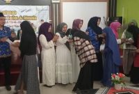 Kantor Kementerian Agama Kabupaten Garut menyalurkan santunan untuk 1000 Anak Yatim dan Dhuafa.di Aula Kantor Kemenag Garut, Jalan Pahlawan Nomor 65, Kelurahan Sukagalih, Kecamatan Tarogong Kidul, Kabupaten Garut, Senin (17/4/2023).