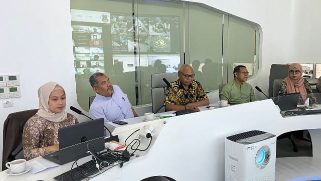 Pembukaan Webinar GESREKAMI Series #2 oleh Diskominfo Garut di Command Center, Kecamatan Garut Kota, Kabupaten Garut, Jum'at (552023). (Foto Deni Seftiana Diskominfo Garut)