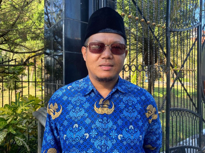 Direktur Utama Perumda Titra Intan Garut Dr H Aja Rowikarim, MAg