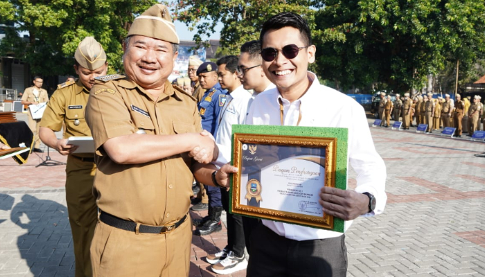 Investasi di Kabupaten Garut_ Pemerintah Apresiasi Pegawai Teladan dan Dorong Pertumbuhan Ekonomi (1)