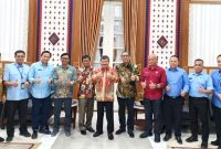 Bupati Garut Rudy Gunawan Mendorong Dewan Pengawas_ Fokus Pelayanan Prima Perumda Air Minum Tirta Intan