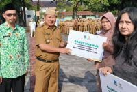 BAZNAS Kabupaten Garut Bantu Keluarga Balita Stunting dengan Bantuan Modal Usaha dan Santunan