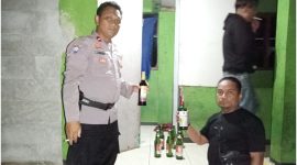 Polsek Malangbong Polres Garut Gelar Operasi Minuman Keras