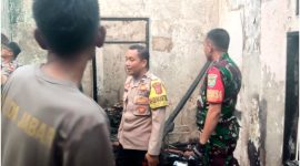 Respon Cepat Polsek Cibiuk Polres Garut Atasi Kebakaran di Kampung Sirnarasa