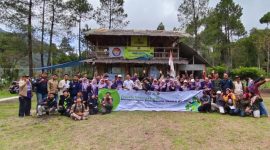 Hari Dies Natalis Uniga ke-25: Perhutani Garut dan Faperta Uniga Tanam Pohon di Hutan Talaga Bodas