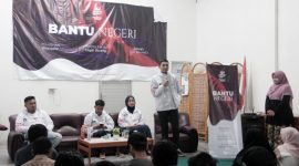 Relawan Penerus Negeri Luncurkan Program _Bantu Negeri_ untuk Atasi Masalah Sampah di Garut