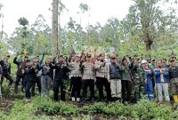 Kolaborasi Perhutani dan Stakeholder_ Penanaman Bersama Demi Hutan yang Makin Subur