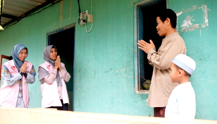 Berbagi Terang, Srikandi PLN UP3 Garut Laksanakan Penyalaan Listrik Gratis Melalui Program One Week One Mosque_Madrasah