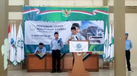 H. Oleh Soleh Tekankan Pentingnya Cinta Indonesia dalam Pembinaan Remaja Masjid BKPRMI Garut