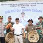 Jujun Juansyah Nurhakim (ketiga dari kanan): Aksi Bersih-Bersih Sungai Cikendi sebagai Langkah Awal Menuju Kebersihan Berkelanjutan