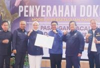 Pasangan PASTI SANTRI Terima B1 KWK dari Partai Nasdem untuk Pilkada Garut