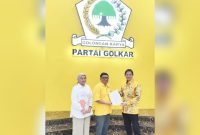 Syakur Amin dan Putri Karlina “SANTRI” Terima Dokumen B1KWK dari Golkar, Langkah Awal Menuju Pilkada Garut 2024