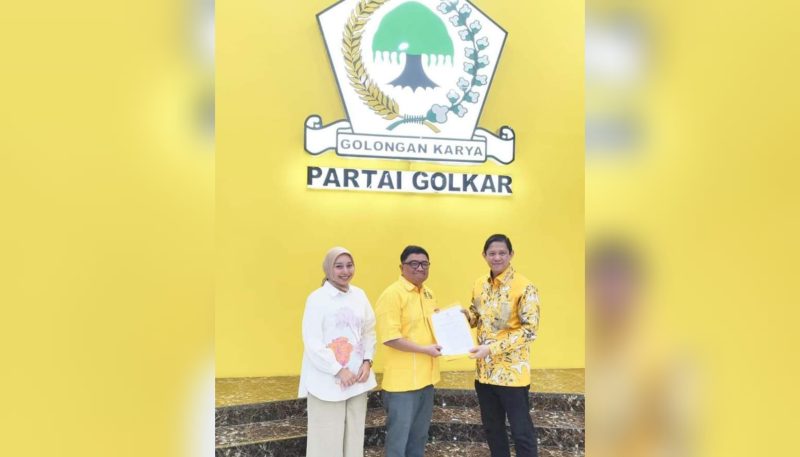 Syakur Amin dan Putri Karlina “SANTRI” Terima Dokumen B1KWK dari Golkar, Langkah Awal Menuju Pilkada Garut 2024