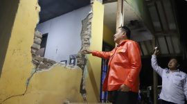 Tinjau Rumah Warga Terdampak Gempa M 4.9, Pj Bupati Garut Prioritaskan Tanggap Darurat