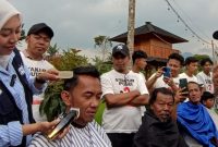 Cawabup Garut Putri Karlina Gugup Saat Coba Jadi Tukang Cukur! Ini Alasan Menyerahkan Ke Ahlinya
