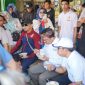 Reni, Pedagang Lontong Sayur, Puji Kesederhanaan calon Bupati Garut dr. Helmi Budiman yang Berbaur dengan Warga Pasar