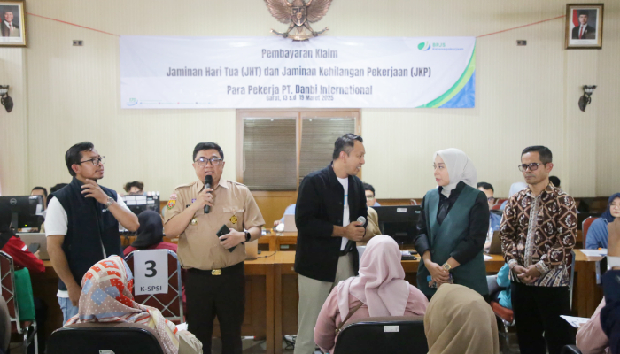 Bupati Garut Pantau Langsung Pencairan JHT & JKP Pekerja PT. Danbi Internasional! Begini Prosesnya