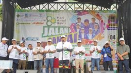 Jalan Sehat HAB ke-80 Kemenag, Bupati Garut Soroti Perputaran Uang dan PAD Daerah