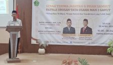Kesaksian Menyentuh PLT Kepala MAN 2 Garut untuk Uud Hambali di Acara Sertijab Kepala TU MAN 1 Garut