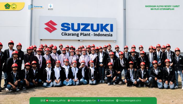 MAN 1 Garut Bawa Murid TKRO dan TBSM Belajar Langsung di Suzuki Indomobil Cikarang