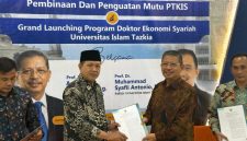 STAI Al-Musaddadiyah Garut Resmi Buka S2 Pendidikan Agama Islam, SK Diserahkan Langsung Dirjen Pendis