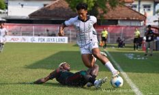 Drama Penalti Warnai Laga Persigar vs Wamena United di Ngawi