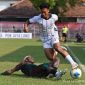 Drama Penalti Warnai Laga Persigar vs Wamena United di Ngawi
