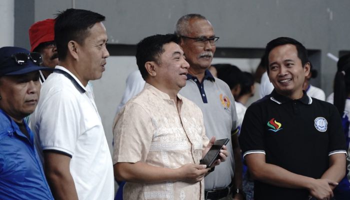 Bupati Garut Abdusy Syakur Amin meninjau pelaksanaan tes fisik dan kesehatan atlet Kabupaten Garut di SOR RAA Adiwijaya, Tarogong Kidul, sebagai bagian dari persiapan menghadapi Porprov Jawa Barat 2026.