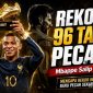 Kylian Mbappe mengangkat penghargaan Golden Boot setelah memastikan diri menjadi top skor Piala Dunia 2026 sekaligus memecahkan rekor sepanjang sejarah turnamen.