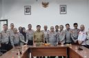 Bupati Garut Abdusy Syakur Amin saat melakukan kunjungan kerja ke Kantor Dinas Perhubungan Kabupaten Garut dan menyoroti penanganan kendaraan ODOL serta penataan parkir.