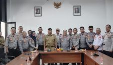 Bupati Garut Abdusy Syakur Amin saat melakukan kunjungan kerja ke Kantor Dinas Perhubungan Kabupaten Garut dan menyoroti penanganan kendaraan ODOL serta penataan parkir.