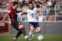 Pertandingan pramusim antara Wehen Wiesbaden dan Bayern München berlangsung ketat hingga menit-menit akhir.