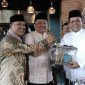 Bupati Garut Abdusy Syakur Amin menerima kunjungan Gubernur Kepulauan Riau Ansar Ahmad untuk membahas peluang kerja sama pembangunan dan pariwisata di Garut.