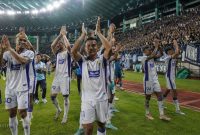 Pemain Persib menyapa Bobotoh usai memastikan kemenangan 1-0 atas DPMM dan mengamankan tiket semifinal Piala Presiden 2026.Pemain Persib menyapa Bobotoh usai memastikan kemenangan 1-0 atas DPMM dan mengamankan tiket semifinal Piala Presiden 2026.Pemain Persib menyapa Bobotoh usai memastikan kemenangan 1-0 atas DPMM dan mengamankan tiket semifinal Piala Presiden 2026.Pemain Persib menyapa Bobotoh usai memastikan kemenangan 1-0 atas DPMM dan mengamankan tiket semifinal Piala Presiden 2026.Pemain Persib menyapa Bobotoh usai memastikan kemenangan 1-0 atas DPMM dan mengamankan tiket semifinal Piala Presiden 2026.Pemain Persib menyapa Bobotoh usai memastikan kemenangan 1-0 atas DPMM dan mengamankan tiket semifinal Piala Presiden 2026.Pemain Persib menyapa Bobotoh usai memastikan kemenangan 1-0 atas DPMM dan mengamankan tiket semifinal Piala Presiden 2026.Pemain Persib menyapa Bobotoh usai memastikan kemenangan 1-0 atas DPMM dan mengamankan tiket semifinal Piala Presiden 2026.Pemain Persib menyapa Bobotoh usai memastikan kemenangan 1-0 atas DPMM dan mengamankan tiket semifinal Piala Presiden 2026.Pemain Persib menyapa Bobotoh usai memastikan kemenangan 1-0 atas DPMM dan mengamankan tiket semifinal Piala Presiden 2026.Pemain Persib menyapa Bobotoh usai memastikan kemenangan 1-0 atas DPMM dan mengamankan tiket semifinal Piala Presiden 2026.Pemain Persib menyapa Bobotoh usai memastikan kemenangan 1-0 atas DPMM dan mengamankan tiket semifinal Piala Presiden 2026.