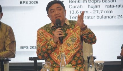 Bupati Garut Abdusy Syakur Amin menyampaikan rencana Perda Bantuan Hukum bagi masyarakat kurang mampu dalam forum Sinergitas Lintas Sektoral Kementerian HAM di Bandung