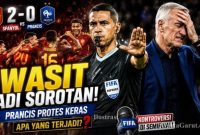Wasit asal El Salvador, Ivan Barton, memimpin laga semifinal Piala Dunia 2026 antara Prancis dan Spanyol yang berakhir dengan kritik dari pelatih Prancis, Didier Deschamps