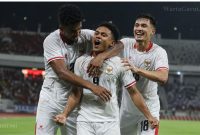 uel perebutan bola pada laga Grup A Piala AFF 2026