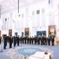 Presiden Prabowo Subianto melantik Donny Ermawan Taufanto sebagai Gubernur dan Yos Sunitiyoso sebagai Wakil Gubernur Universitas Republik Indonesia di Istana Negara, Jakarta, Rabu (22/7/2026).