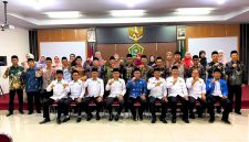 Pelantikan 14 Kepala KUA Kabupaten Garut berlangsung serentak se-Jawa Barat melalui Zoom Meeting di Aula Kemenag Garut, Senin, 24 Agustus 2026.