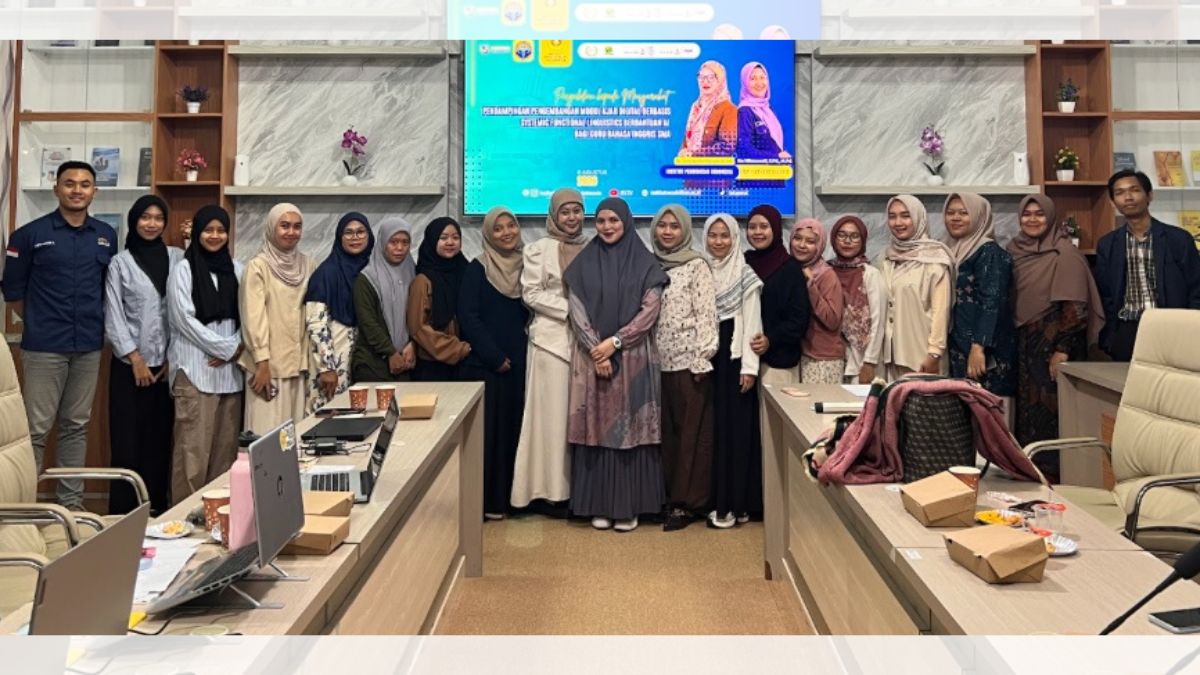 Guru Bahasa Inggris SMA Kabupaten Garut mengikuti pendampingan penyusunan modul ajar berbasis SFL-GBA dan AI.