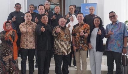 Bupati Garut menerima kunjungan BKSAP DPR RI di Garut