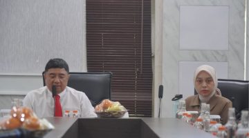 Bupati Garut Abdusy Syakur Amin memimpin Rapat Forkopimda di Ruang Rapat Pamengkang, Kabupaten Garut, Selasa (11/8/2026).