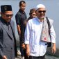 Kang Iman mewakafkan tanah untuk pembangunan Masjid Baitussurur dan pusat pendidikan Islam di Wanaraja.