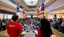 suasana lomba mewarnai anak di Atrium Citimall Garut dalam kegiatan Fun Coloring Fruitcity Indonesia.
